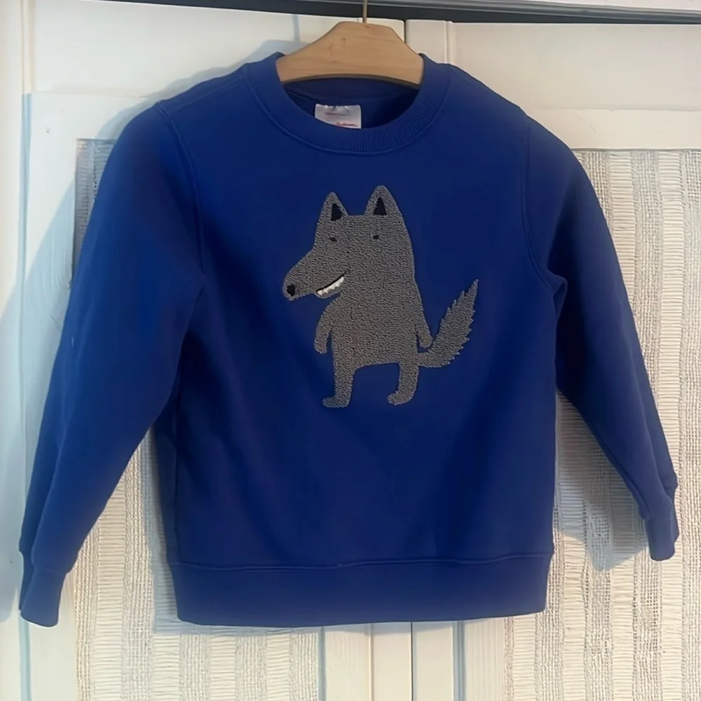 Hanna Andersson blue wolf sweatshirt top 120 6-7
